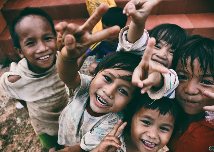 How to Volunteer Abroad While Traveling Sustainably