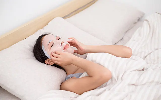 beauty tips before going to bed for glowing skin