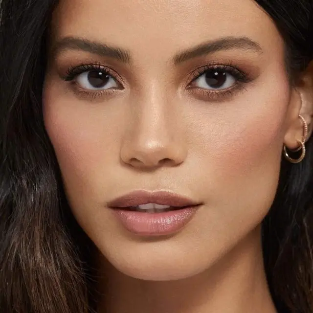makeup hacks for small eyes to look bigger naturally