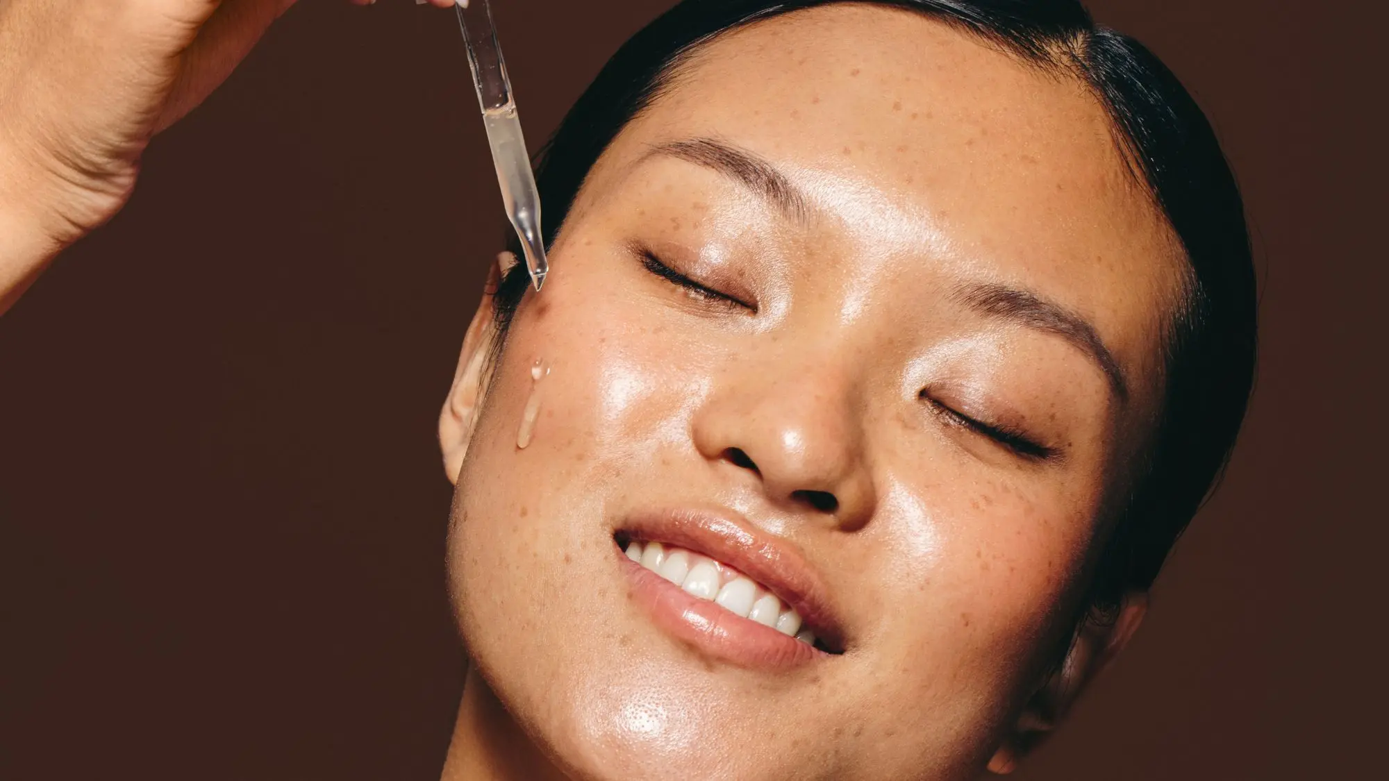best face serum for glowing skin in winter season