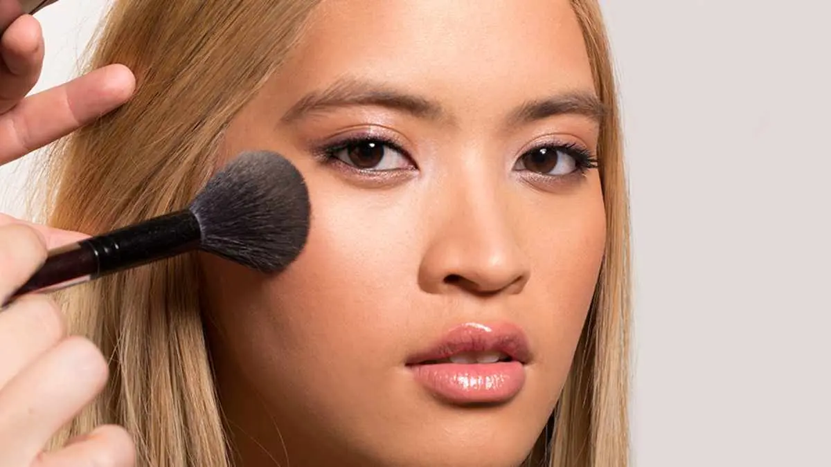 anti-aging skincare mistakes that accelerate fine lines after 40