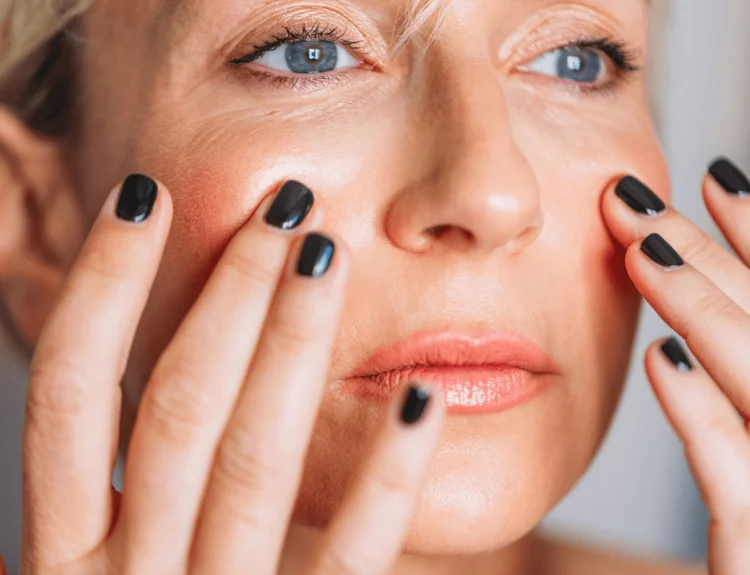 natural-looking makeup tutorial for mature skin with fine lines